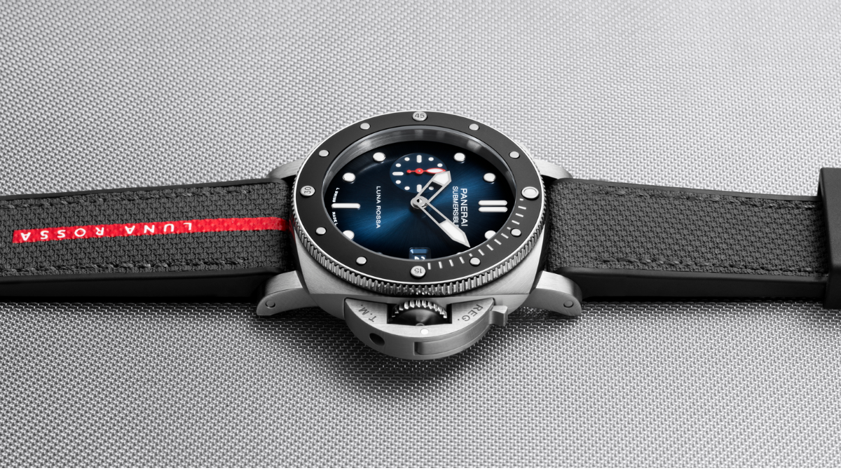 Panerai Submersible 42mm Luna Rossa PAM1565