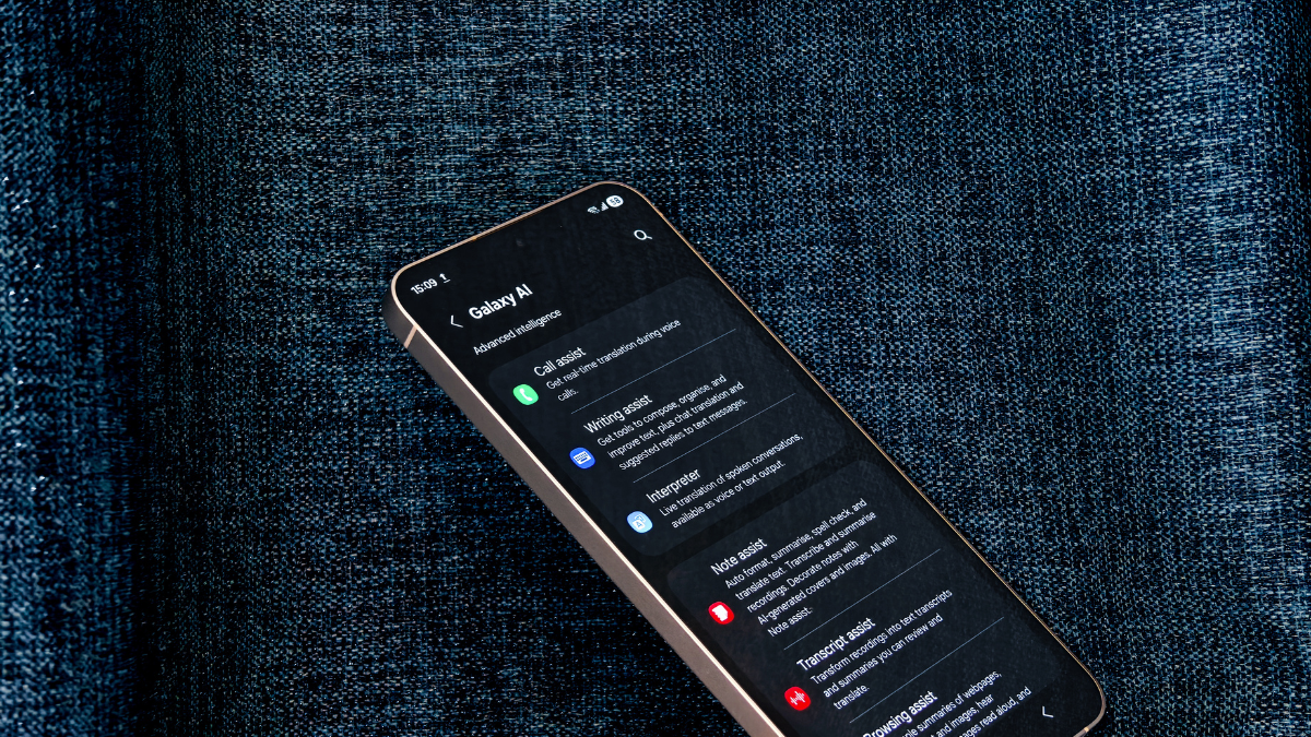 Samsung Galaxy S25 Fe secured by Galaxy AI