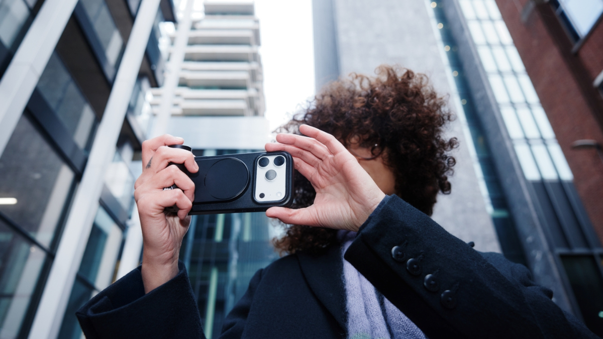 Leica LUX Leather Case for iPhone 17 Pro and iPhone 17 Pro Max