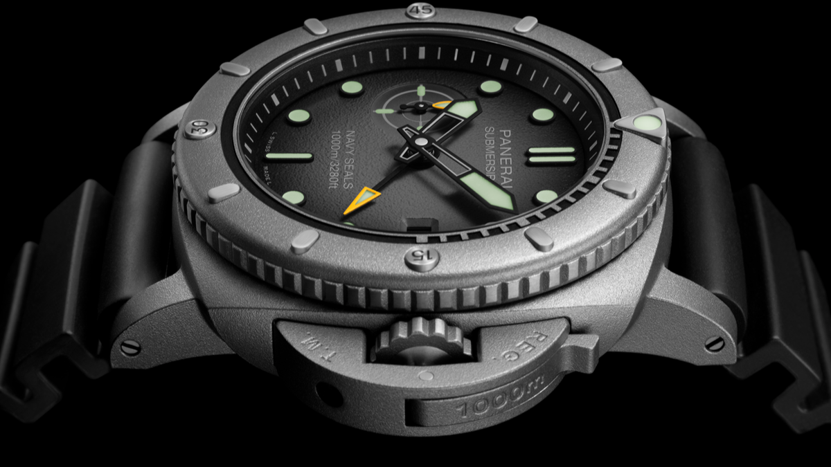 Panerai Submersible Navy Seals Afniotech Experience PAM01089